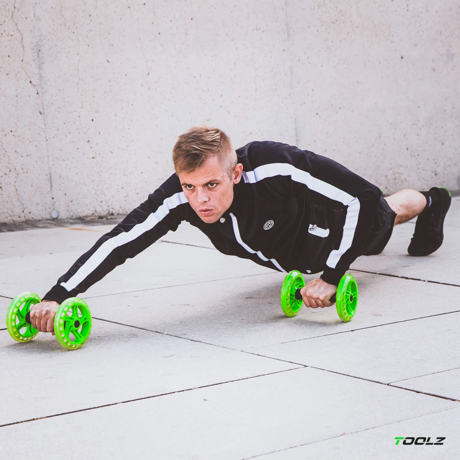 Exercise Wheel - Dual Training Device - Green, Black - Image 8