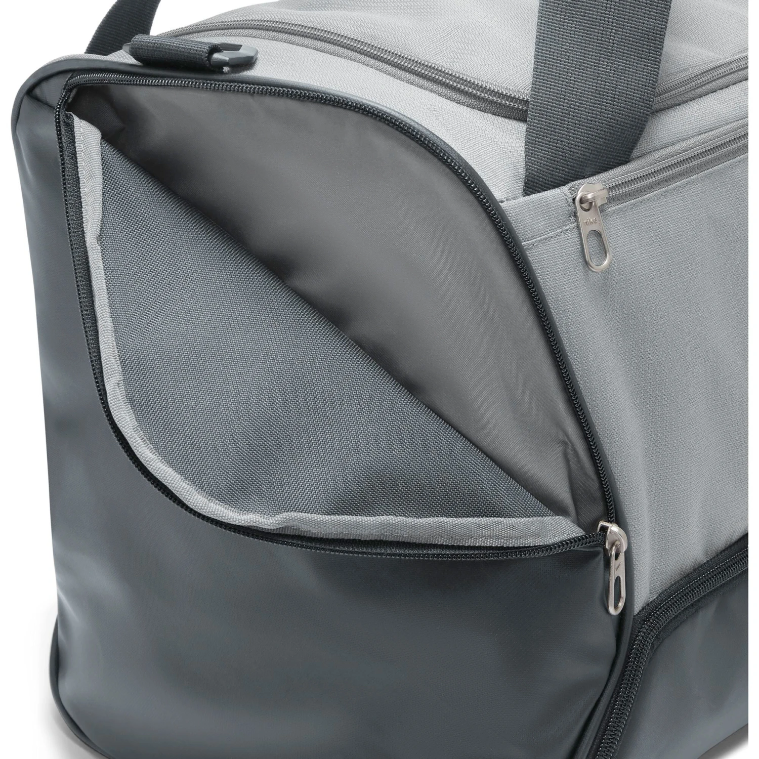 Nike Brasilia 9.5 Sports Bag - Grey - Image 3